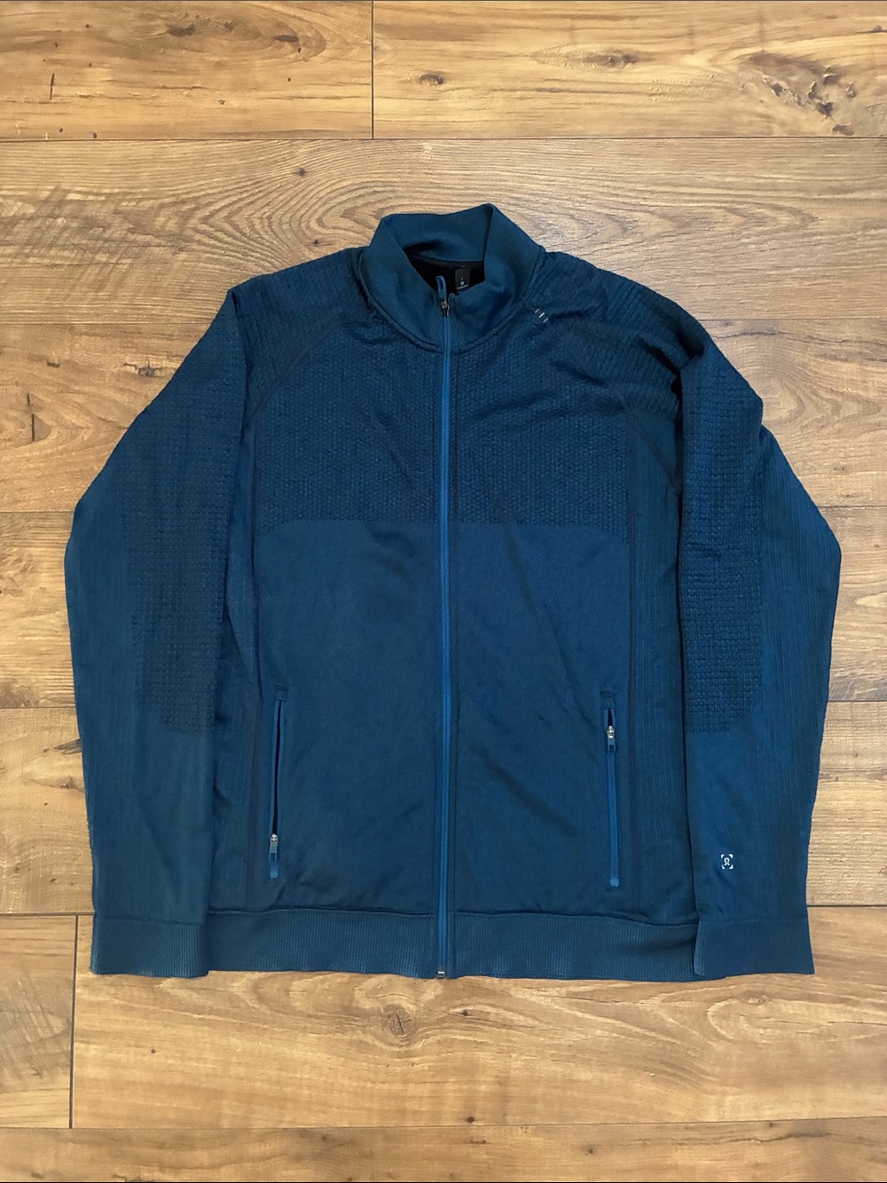 lululemon Engineered Warmth Full Zip jacket size L good condition